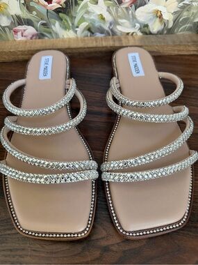 Steve Madden Size 11 Rhinestone Strappy Flat Sandals Nude Crystal